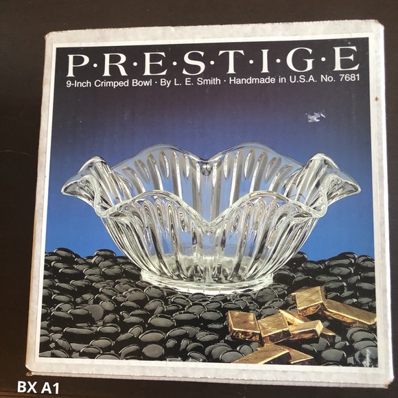 Glass Bowl new in box. by: EL Smith USA - Picture 5 of 6